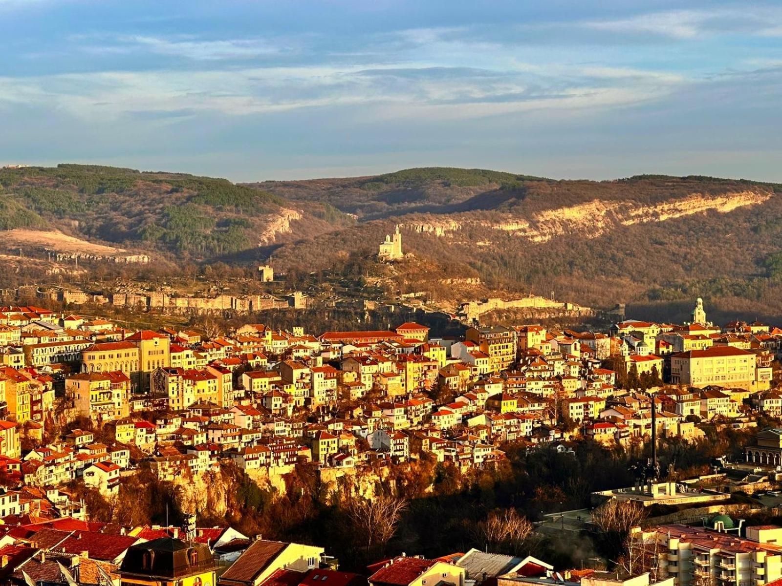 Top Sky View - Studio Panorama Veliko Tărnovo Exteriör bild