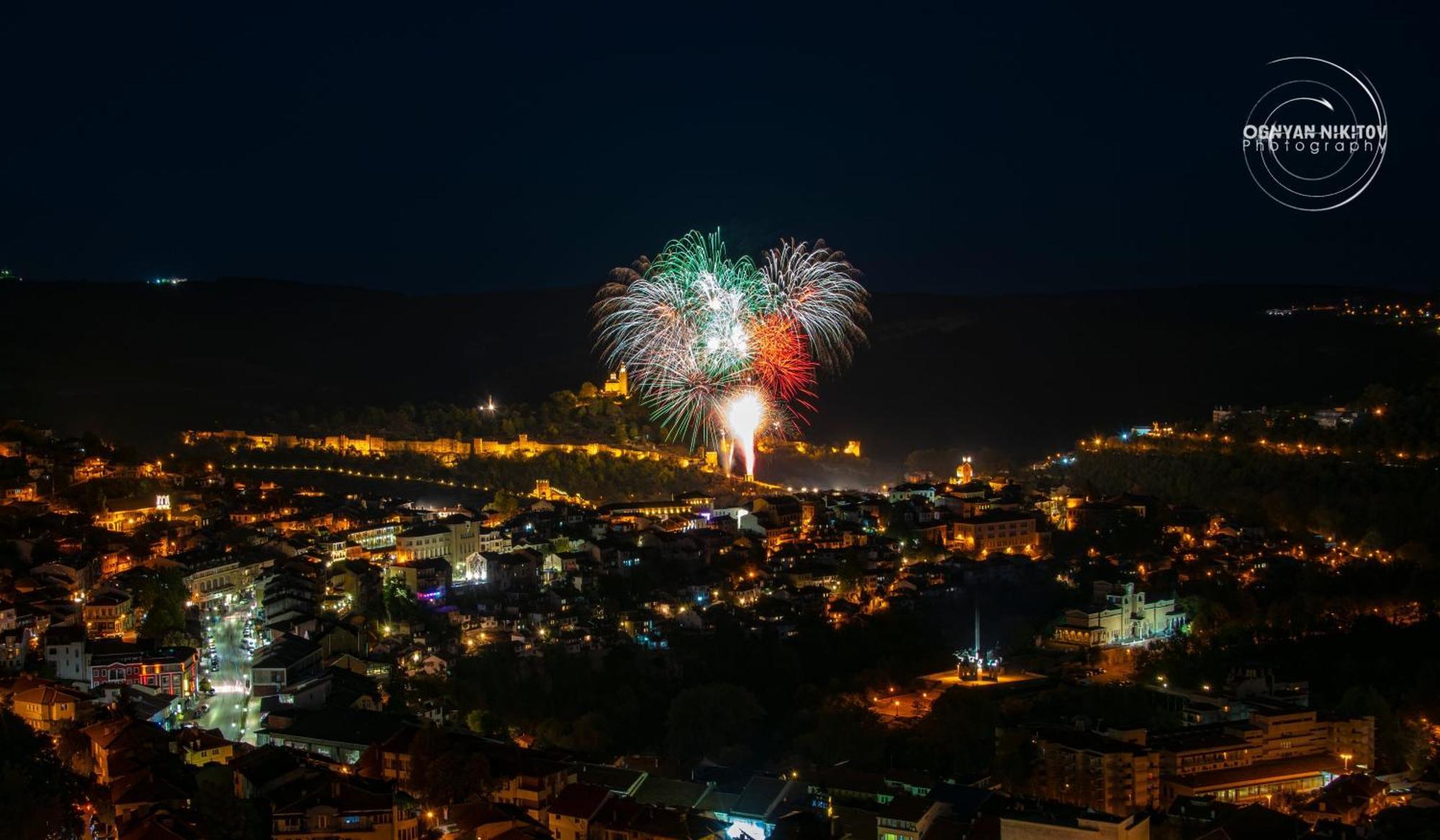 Top Sky View - Studio Panorama Veliko Tărnovo Exteriör bild